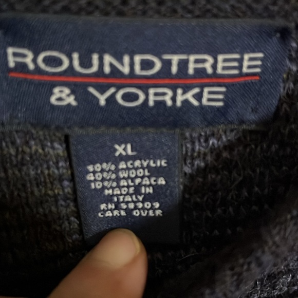 Wool blend sweater large squares pattern - Picture 7 of 7